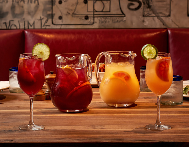 Drinks, Disney Springs bar